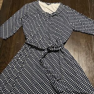 $35 Lands' End 2X Navy and White Geometric Belted Midi Dress